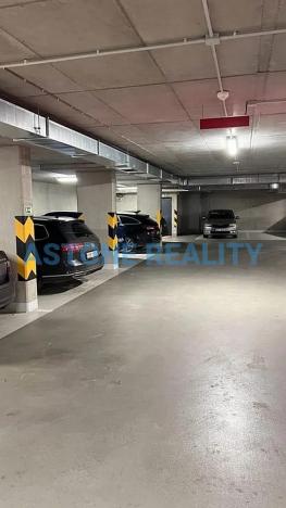 Prodej bytu 2+kk, Praha - Strašnice, Zvěřinova, 121 m2