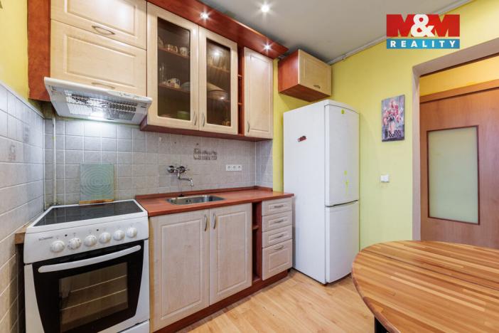 Prodej bytu 2+1, Karlovy Vary - Bohatice, Na Výšině, 45 m2