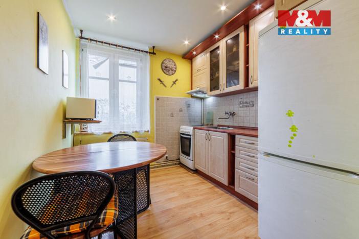 Prodej bytu 2+1, Karlovy Vary - Bohatice, Na Výšině, 45 m2