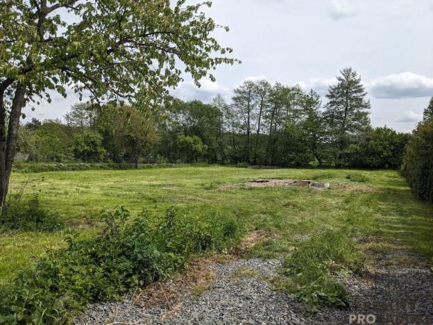 Pronájem zahrady, Komárov, 700 m2