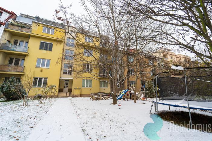 Prodej bytu 2+kk, Praha - Žižkov, U kněžské louky, 43 m2