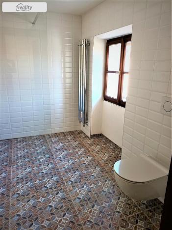 Pronájem bytu 2+1, Praha - Malá Strana, U lužického semináře, 74 m2