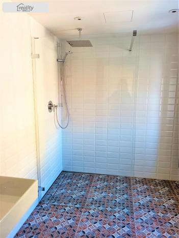 Pronájem bytu 2+1, Praha - Malá Strana, U lužického semináře, 74 m2