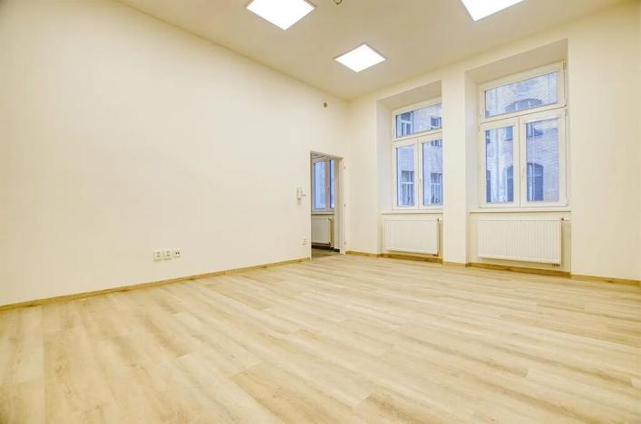 Pronájem kanceláře, Praha - Holešovice, Milady Horákové, 141 m2