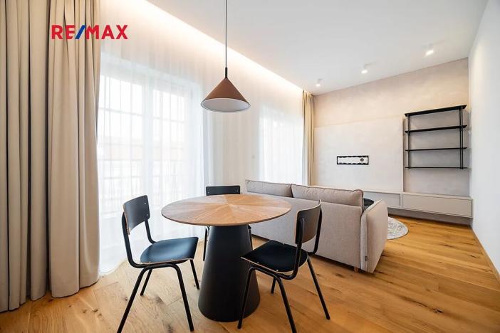 Pronájem bytu 2+kk, Praha - Vinohrady, Slezská, 43 m2