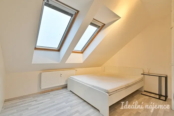 Pronájem bytu 2+kk, Brno - Židenice, Slevačská, 40 m2
