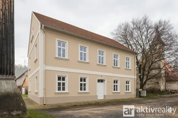Prodej rodinného domu, Hostín u Vojkovic, 420 m2