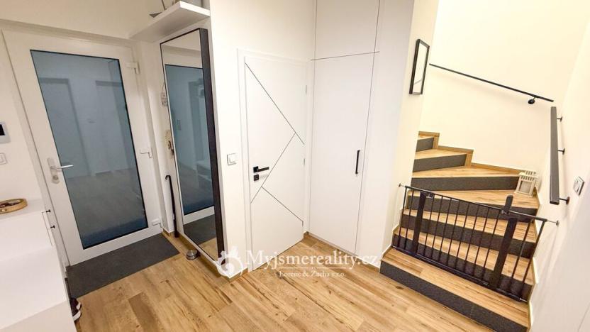 Prodej bytu 4+kk, Hluboké Mašůvky, 89 m2