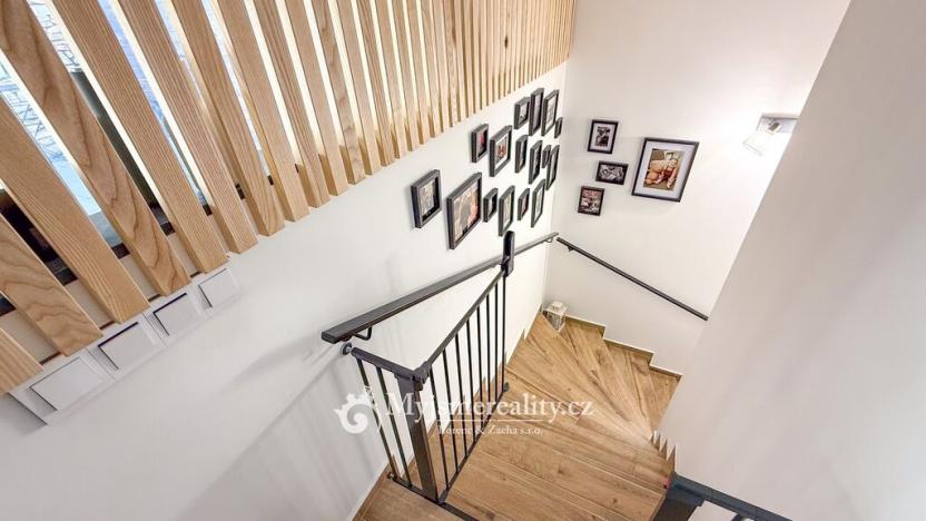 Prodej bytu 4+kk, Hluboké Mašůvky, 89 m2