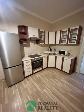 Pronájem bytu 2+kk, Praha - Vinohrady, Polská, 45 m2