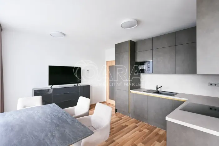 Pronájem bytu 2+kk, Praha - Uhříněves, Karla Guta, 58 m2