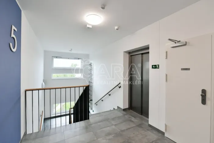 Pronájem bytu 2+kk, Praha - Uhříněves, Karla Guta, 58 m2