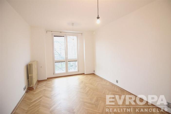 Pronájem bytu 2+1, Praha - Vršovice, Jakutská, 42 m2