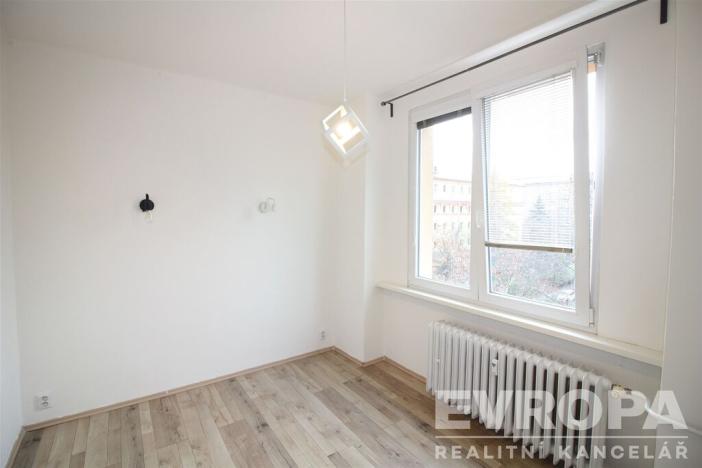 Pronájem bytu 2+1, Praha - Vršovice, Jakutská, 42 m2