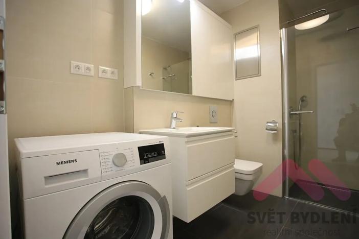 Pronájem bytu 1+kk, Praha - Nusle, Ctiradova, 34 m2