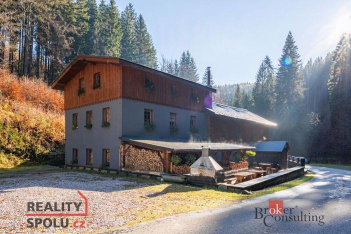 Prodej ubytování, Strážné, 650 m2