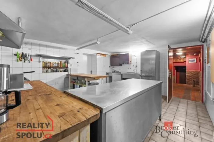 Prodej ubytování, Strážné, 650 m2