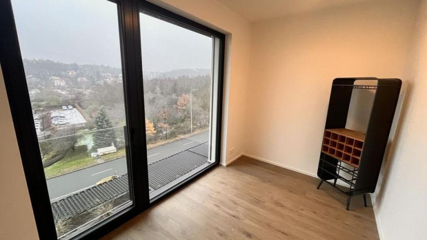 Pronájem bytu 2+1, Praha - Modřany, Československého exilu, 60 m2