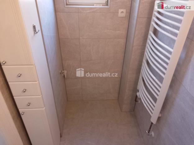 Pronájem komerční nemovitosti, Karlovy Vary - Rybáře, Sokolovská, 93 m2