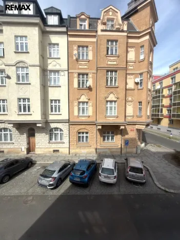 Pronájem bytu 2+1, Karlovy Vary, K. Čapka, 57 m2