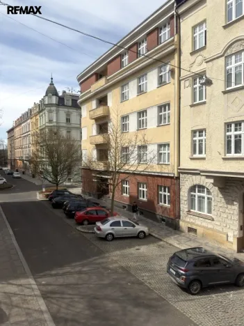 Pronájem bytu 2+1, Karlovy Vary, K. Čapka, 57 m2