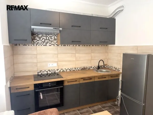 Pronájem bytu 2+1, Karlovy Vary, K. Čapka, 57 m2