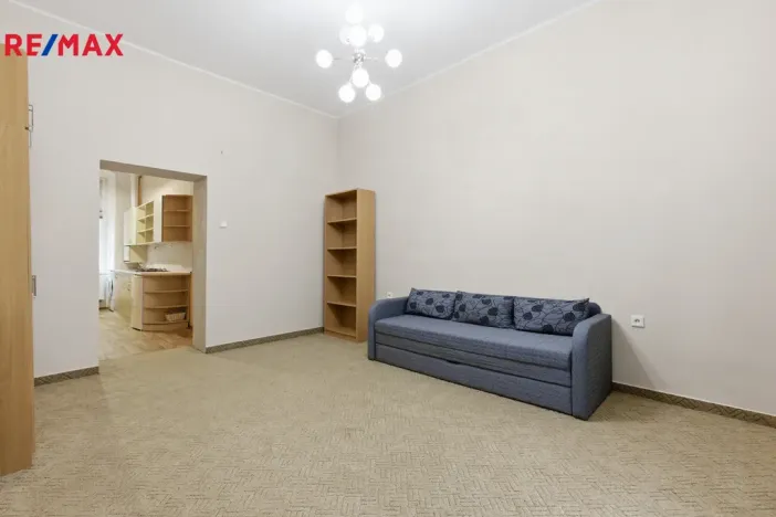 Prodej bytu 1+1, Karlovy Vary - Rybáře, Lad. Koubka, 34 m2