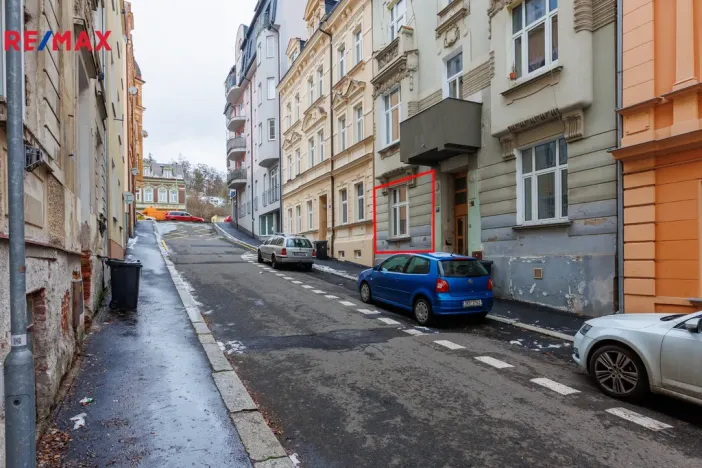 Prodej bytu 1+1, Karlovy Vary - Rybáře, Lad. Koubka, 34 m2