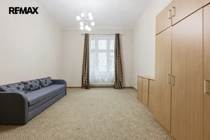 Prodej bytu 1+1, Karlovy Vary - Rybáře, Lad. Koubka, 34 m2