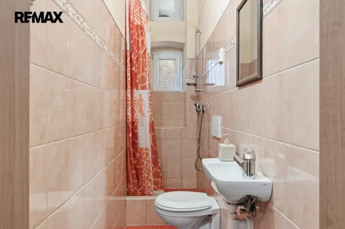 Prodej bytu 1+1, Karlovy Vary - Rybáře, Lad. Koubka, 34 m2