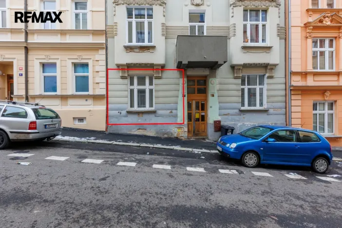 Prodej bytu 1+1, Karlovy Vary - Rybáře, Lad. Koubka, 34 m2