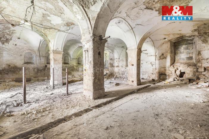 Prodej historického objektu, Zvoleněves, 5000 m2