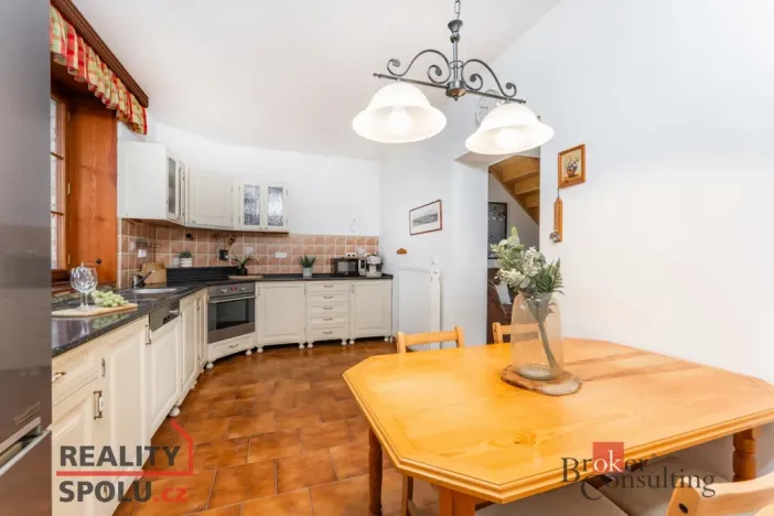 Prodej rodinného domu, Holice - Staré Holice, 1. máje, 122 m2