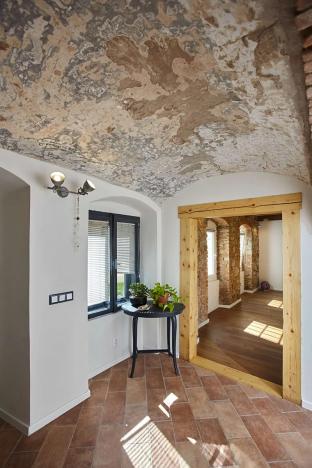 Pronájem obchodního prostoru, Benátky nad Jizerou, Husovo náměstí, 30 m2