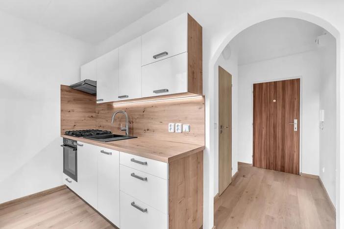 Pronájem bytu 1+1, Trutnov, Fialková, 34 m2