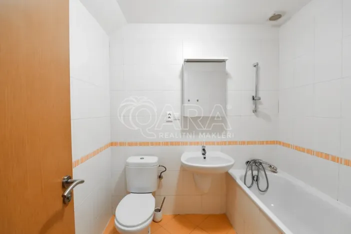 Pronájem bytu 2+kk, Praha - Vysočany, Zbuzkova, 44 m2