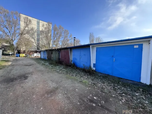 Prodej garáže, Hodonín, 17 m2