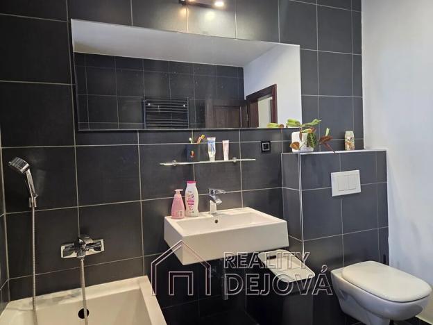 Prodej rodinného domu, Hrabyně, 180 m2