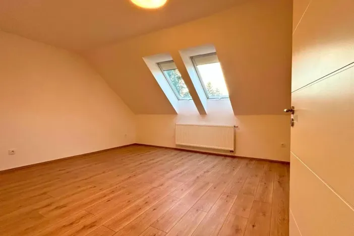 Pronájem rodinného domu, Kyšice, V. Vlčka, 222 m2