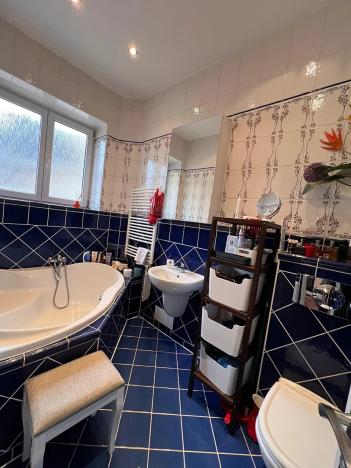 Prodej bytu 3+1, Karlovy Vary, Svahová, 98 m2