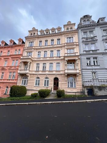 Prodej bytu 3+1, Karlovy Vary, Svahová, 98 m2