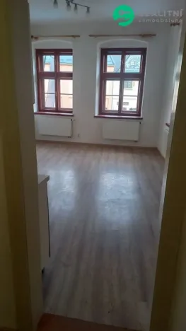 Pronájem bytu 1+kk, Úštěk, Mírové náměstí, 38 m2