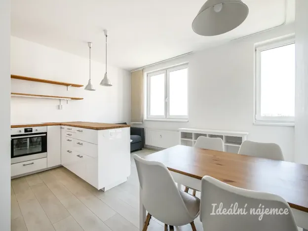 Pronájem bytu 2+kk, Praha - Troja, Hnězdenská, 45 m2