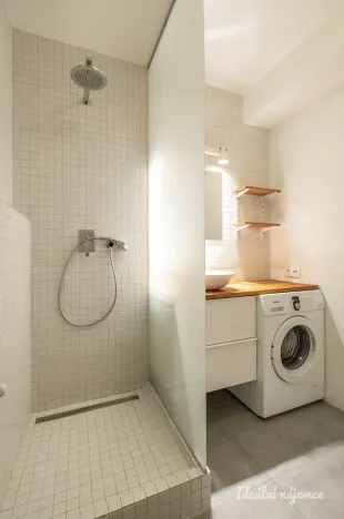 Pronájem bytu 2+kk, Praha - Troja, Hnězdenská, 45 m2