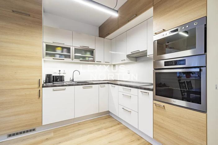 Prodej bytu 2+kk, Praha - Modřany, K Vystrkovu, 65 m2