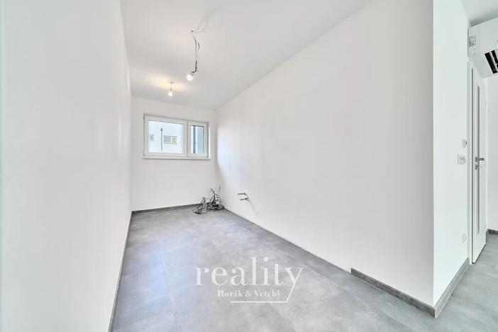 Pronájem bytu 2+kk, Znojmo, Hrušňová, 60 m2