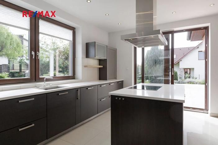 Prodej rodinného domu, Říčany, Tulipánová, 260 m2