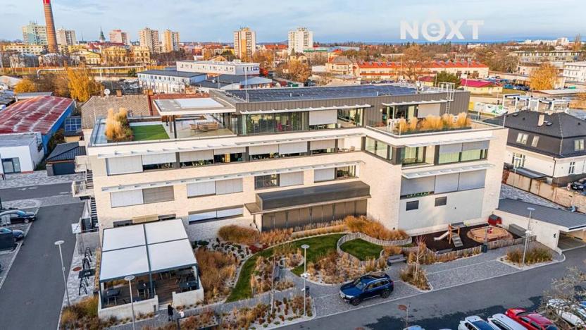 Pronájem obchodního prostoru, Pardubice, Na Spravedlnosti, 110 m2