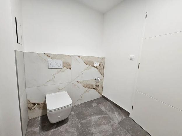 Pronájem bytu 1+kk, Jablonec nad Nisou, Krkonošská, 62 m2