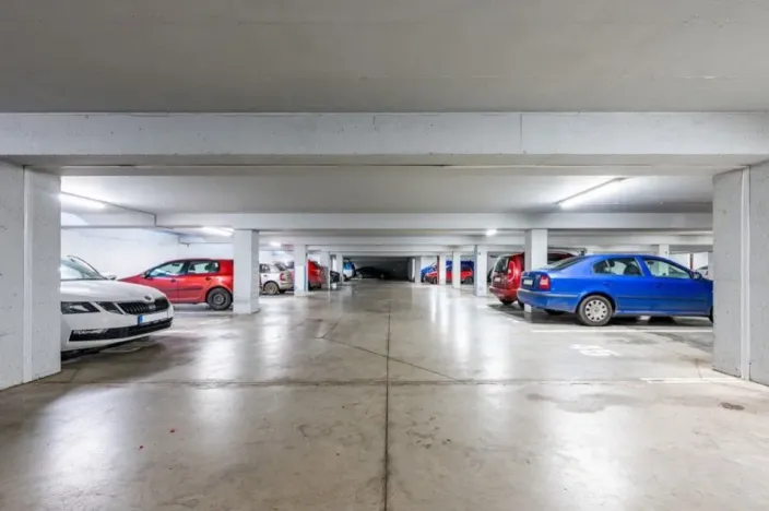 Pronájem bytu 2+kk, Praha - Horní Měcholupy, Padovská, 62 m2